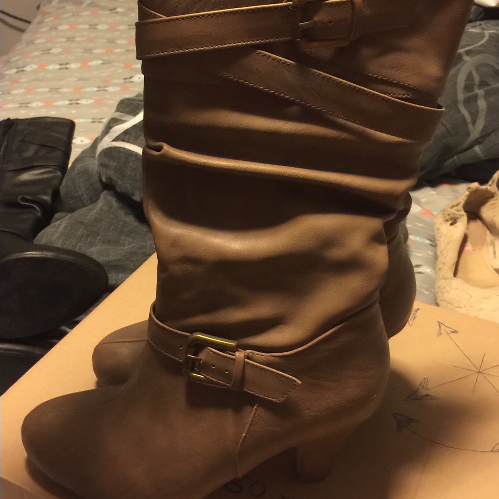 Light Brown/ Tan Leather Dress Boots